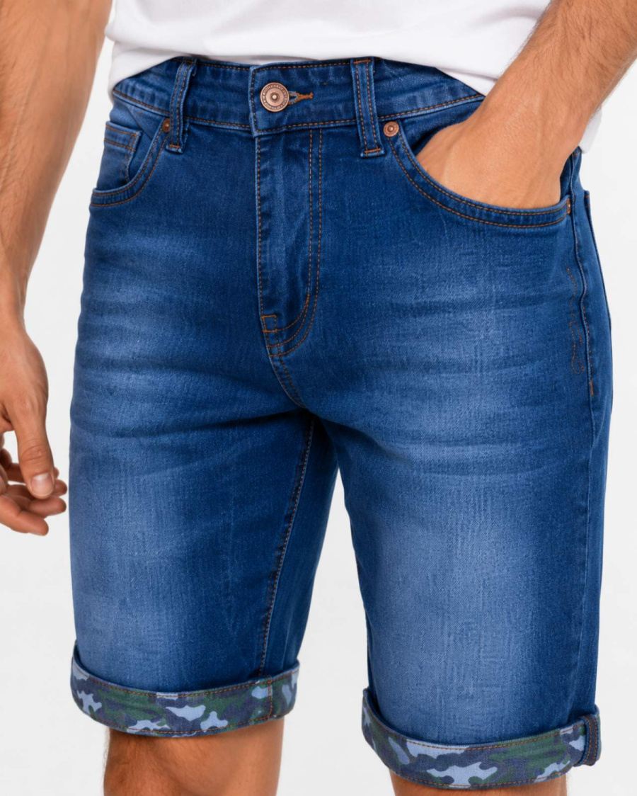Ανδρική Τζιν Βερμούδα Slim Fit με Camo Ρεβέρ – Μπλε Denim #J3300 - Image 2